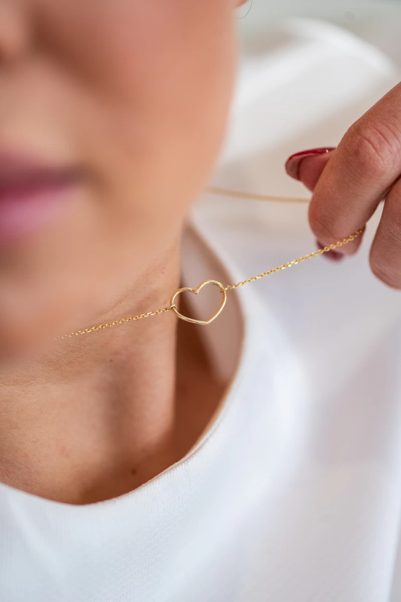 Contour Heart Silver Necklace
