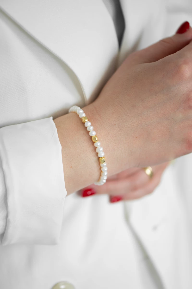 Pearl With Yellow Gold Plated Cube Silver 925 Bracelet