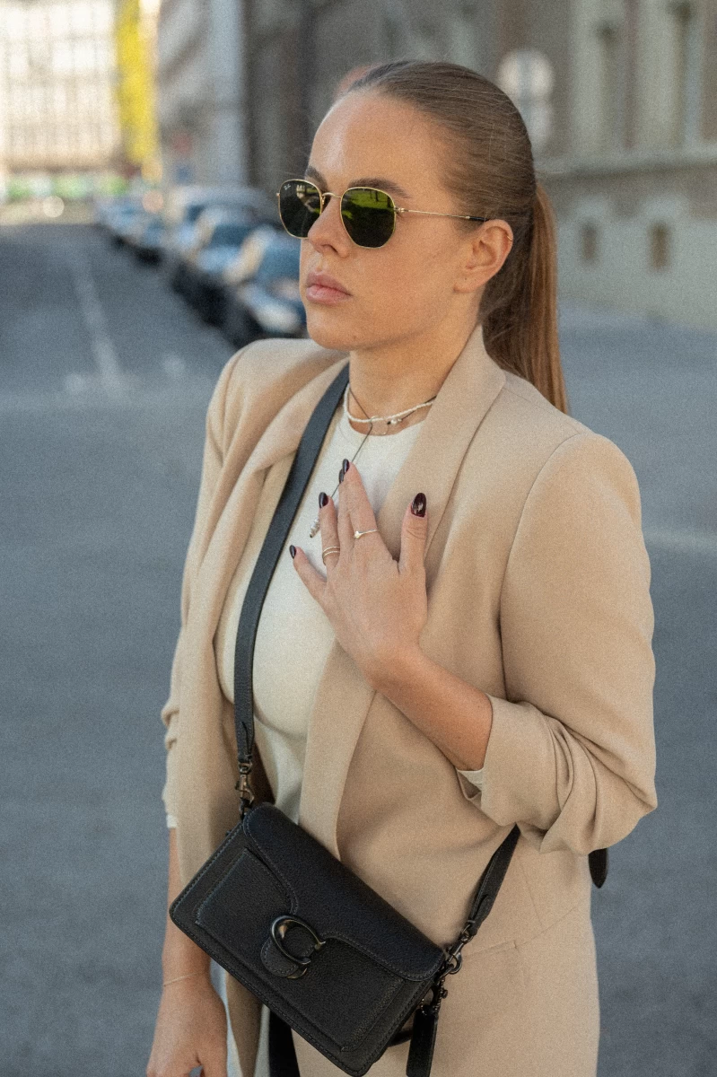 Quintessa Circle White Pearl Silver 925 Thread Necklace