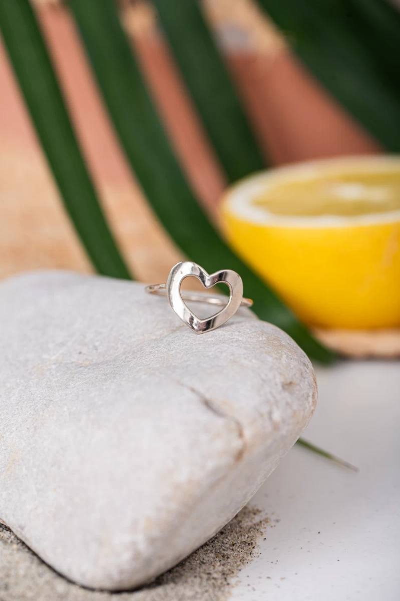 Thick Contour Heart Silver Ring