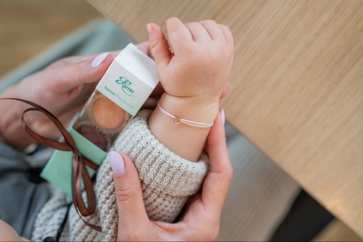 Baby Heart Contour Rose Gold 14K Thread Bracelet