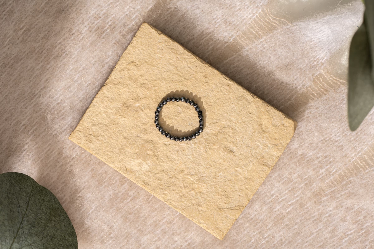 ZILIA Hematite Mineral Ring